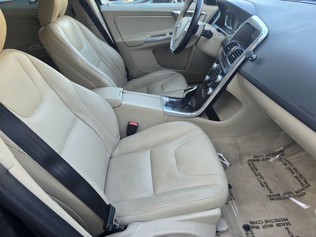 2016 Volvo XC60 AWD 4dr T5 Premier - 23056732 - 17