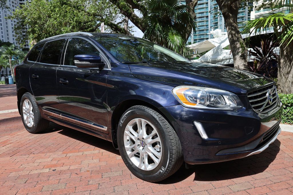 2016 Volvo XC60 T5 Premier photo 12