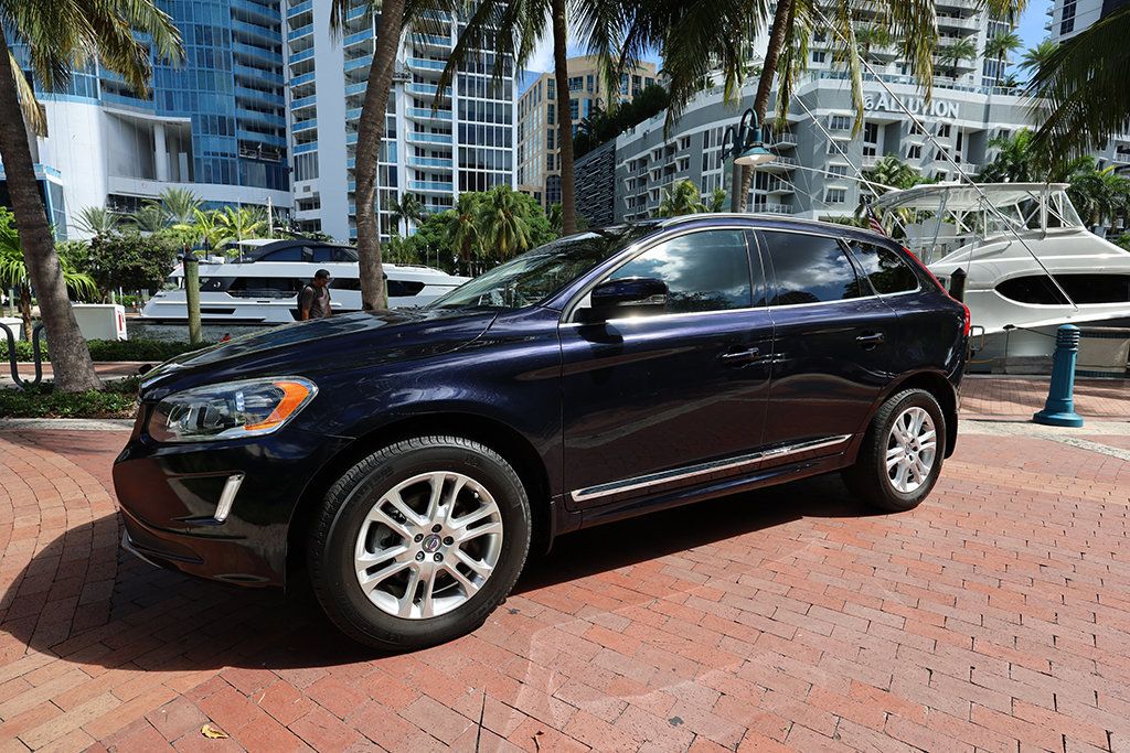 2016 Volvo XC60 T5 Premier photo 18