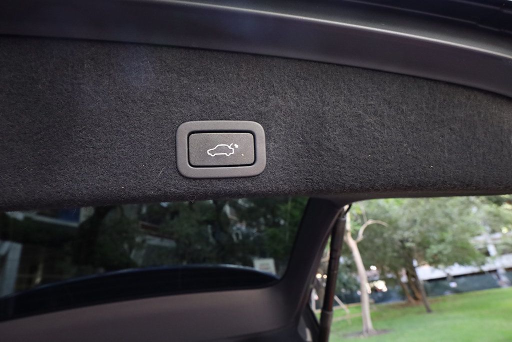 2016 Volvo XC60 T5 Premier photo 23