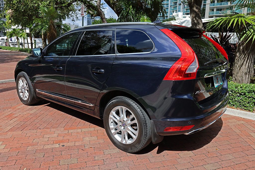 2016 Volvo XC60 T5 Premier photo 4