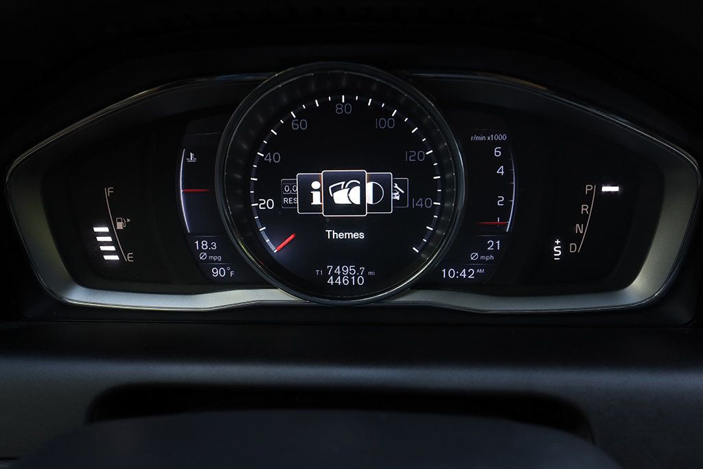 2016 Volvo XC60 T5 Premier photo 37