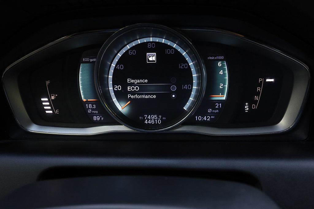2016 Volvo XC60 T5 Premier photo 38