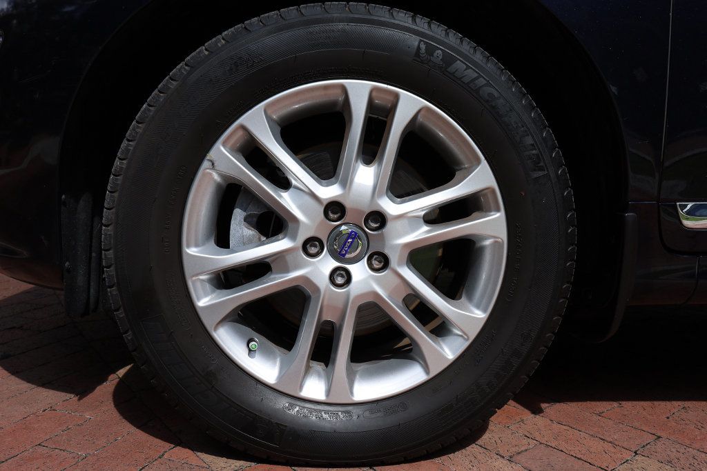 2016 Volvo XC60 T5 Premier photo 44
