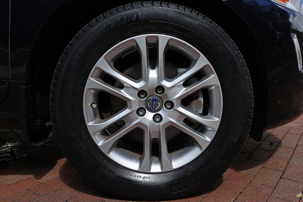 2016 Volvo XC60 T5 Premier photo 45