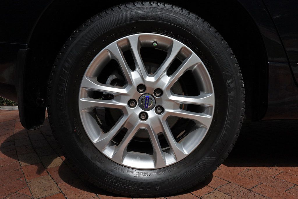 2016 Volvo XC60 T5 Premier photo 46