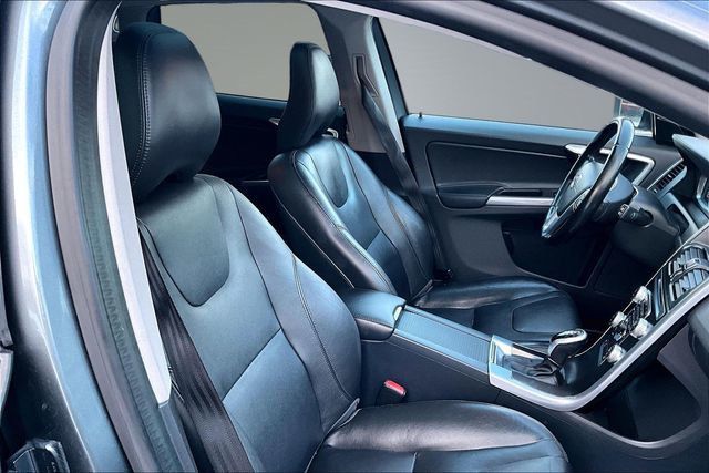 2016 Volvo XC60 AWD 4dr T6 - 22973432 - 12