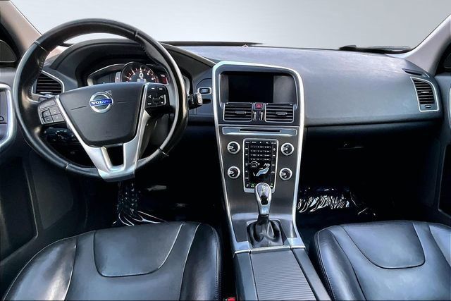 2016 Volvo XC60 AWD 4dr T6 - 22973432 - 18