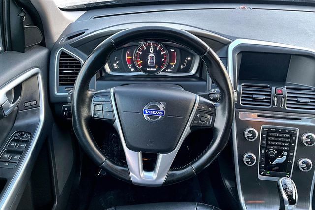 2016 Volvo XC60 AWD 4dr T6 - 22973432 - 19