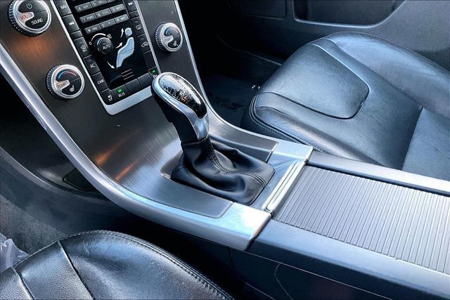 2016 Volvo XC60 AWD 4dr T6 - 22973432 - 30