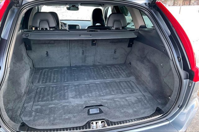 2016 Volvo XC60 AWD 4dr T6 - 22973432 - 34