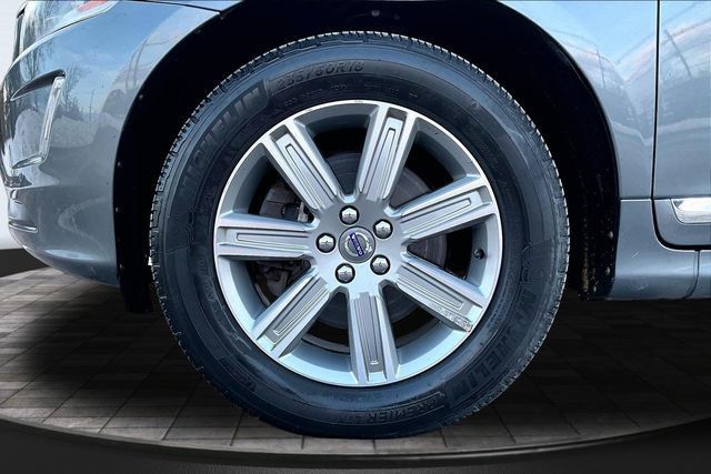 2016 Volvo XC60 AWD 4dr T6 - 22973432 - 35