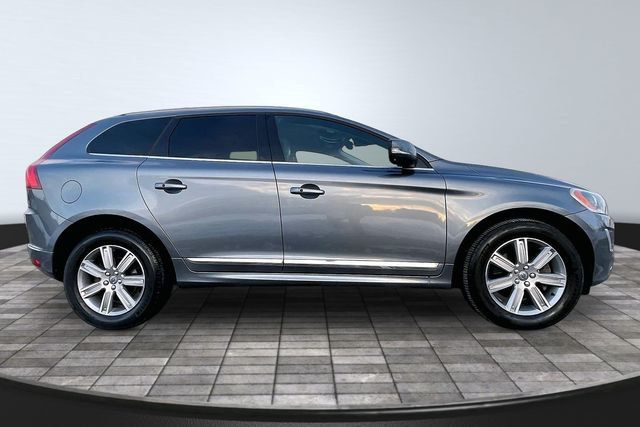 2016 Volvo XC60 AWD 4dr T6 - 22973432 - 7