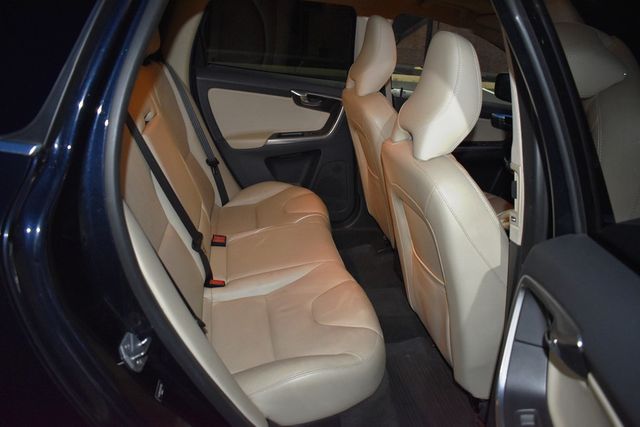2016 Volvo XC60 AWD 4dr T6 Drive-E - 23011145 - 23