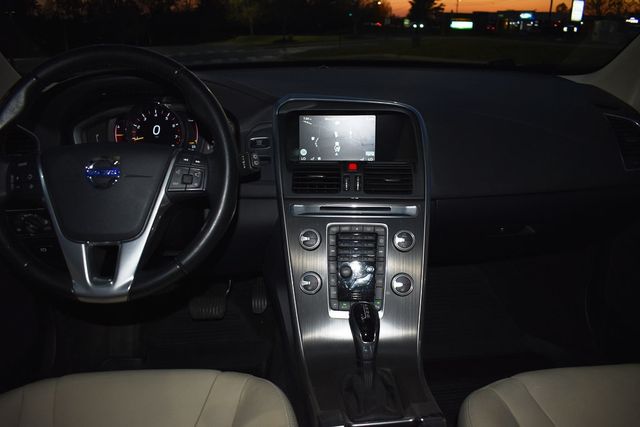 2016 Volvo XC60 AWD 4dr T6 Drive-E - 23011145 - 26