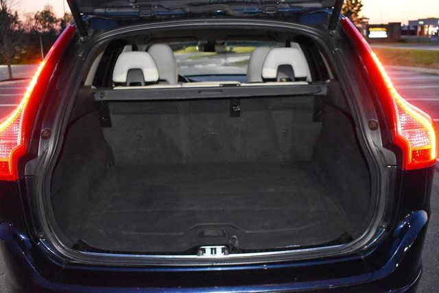 2016 Volvo XC60 AWD 4dr T6 Drive-E - 23011145 - 28