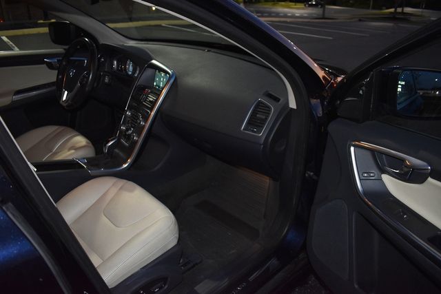 2016 Volvo XC60 AWD 4dr T6 Drive-E - 23011145 - 43