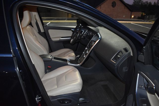 2016 Volvo XC60 AWD 4dr T6 Drive-E - 23011145 - 50