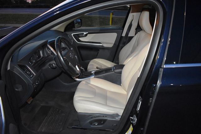 2016 Volvo XC60 AWD 4dr T6 Drive-E - 23011145 - 51