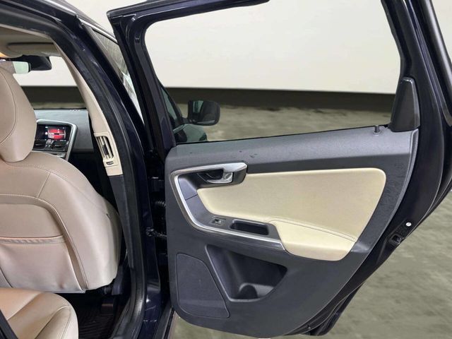 2016 Volvo XC60 AWD 4dr T6 Drive-E - 23005209 - 18
