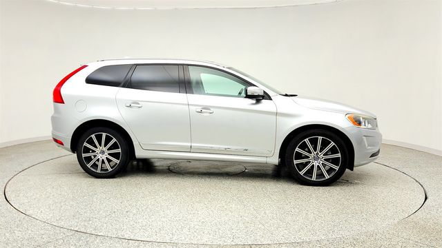 2016 Volvo XC60 AWD 4dr T6 Drive-E w/ Proximity & BLIS Packages + 20'' Wheels - 23042717 - 3