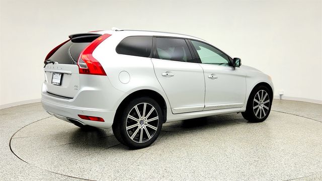 2016 Volvo XC60 AWD 4dr T6 Drive-E w/ Proximity & BLIS Packages + 20'' Wheels - 23042717 - 4