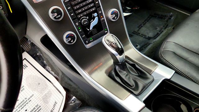 2016 Volvo XC60 AWD 4dr T6 w/ Convenience, Proximity & BLIS Pkgs - 23068354 - 14