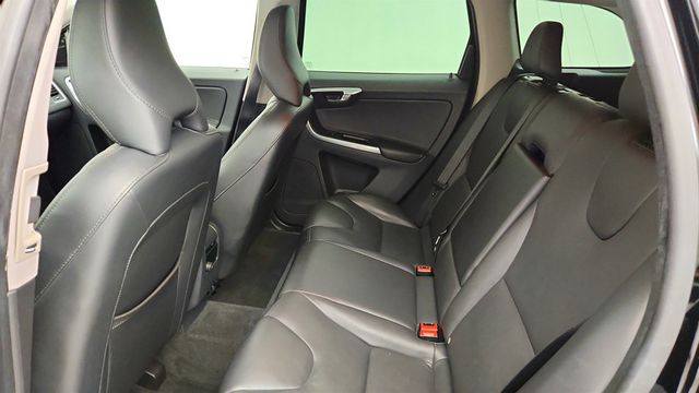 2016 Volvo XC60 AWD 4dr T6 w/ Convenience, Proximity & BLIS Pkgs - 23068354 - 19