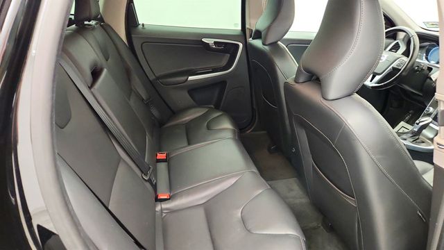 2016 Volvo XC60 AWD 4dr T6 w/ Convenience, Proximity & BLIS Pkgs - 23068354 - 20