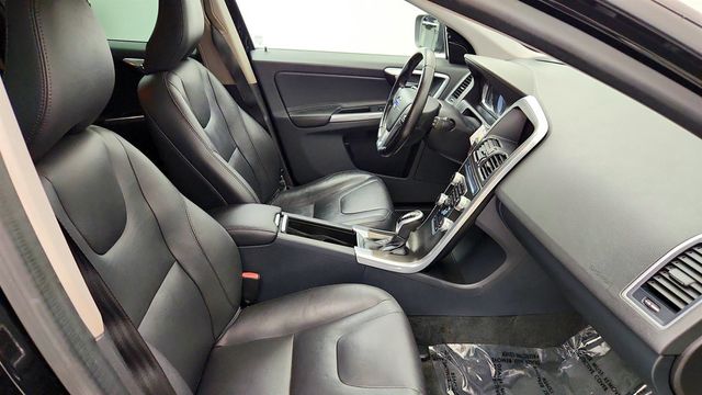 2016 Volvo XC60 AWD 4dr T6 w/ Convenience, Proximity & BLIS Pkgs - 23068354 - 21