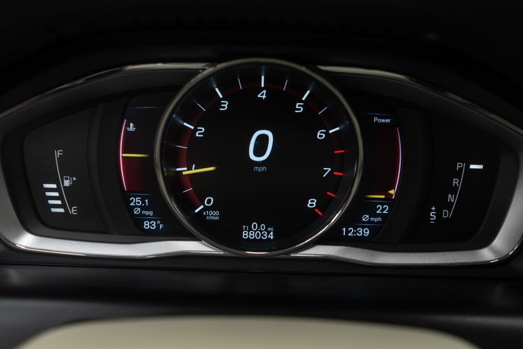 Volvo XC60 photo 17
