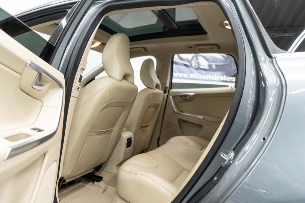Volvo XC60 photo 23