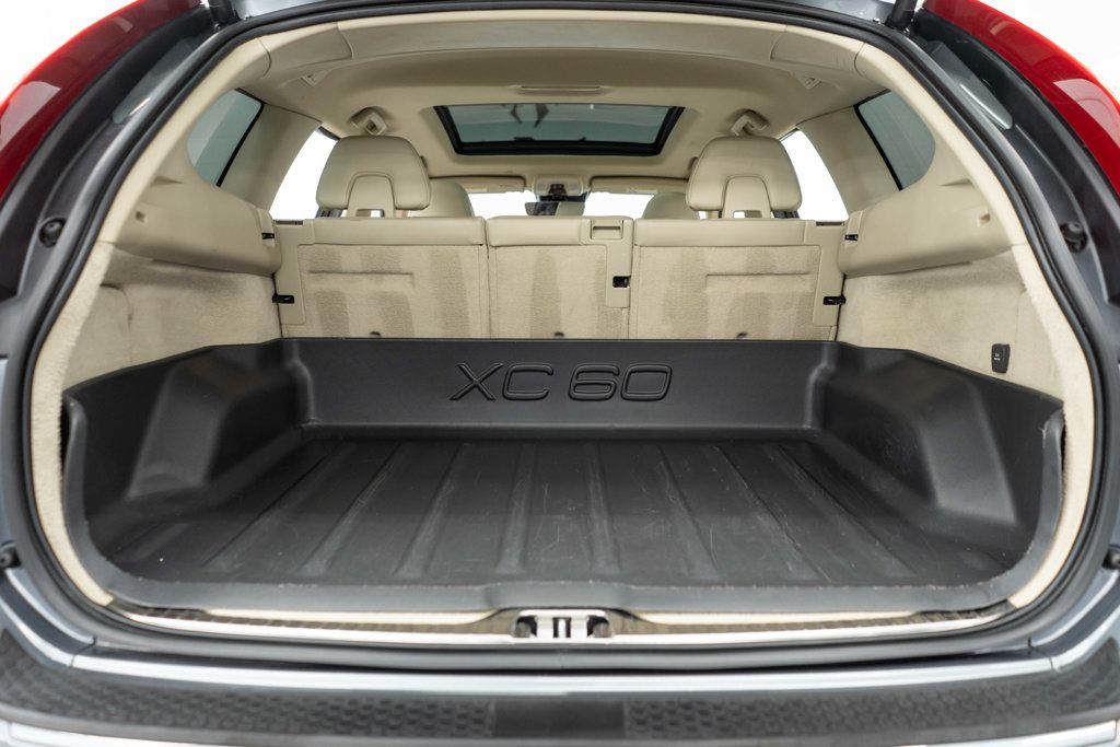 Volvo XC60 photo 24
