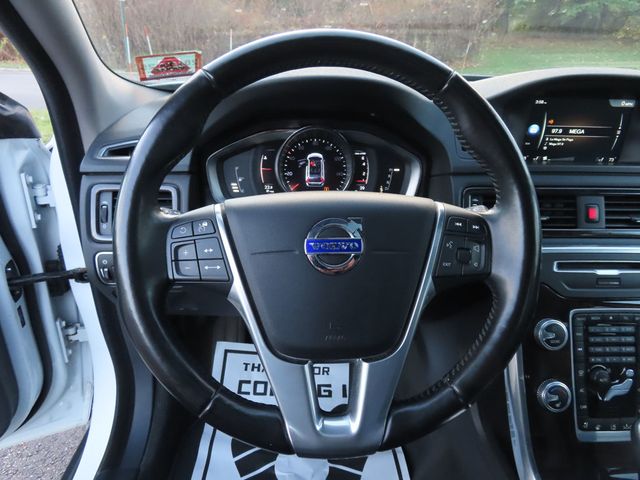 2016 Volvo XC70 AWD 4dr Wagon T5 Platinum - 22944748 - 37