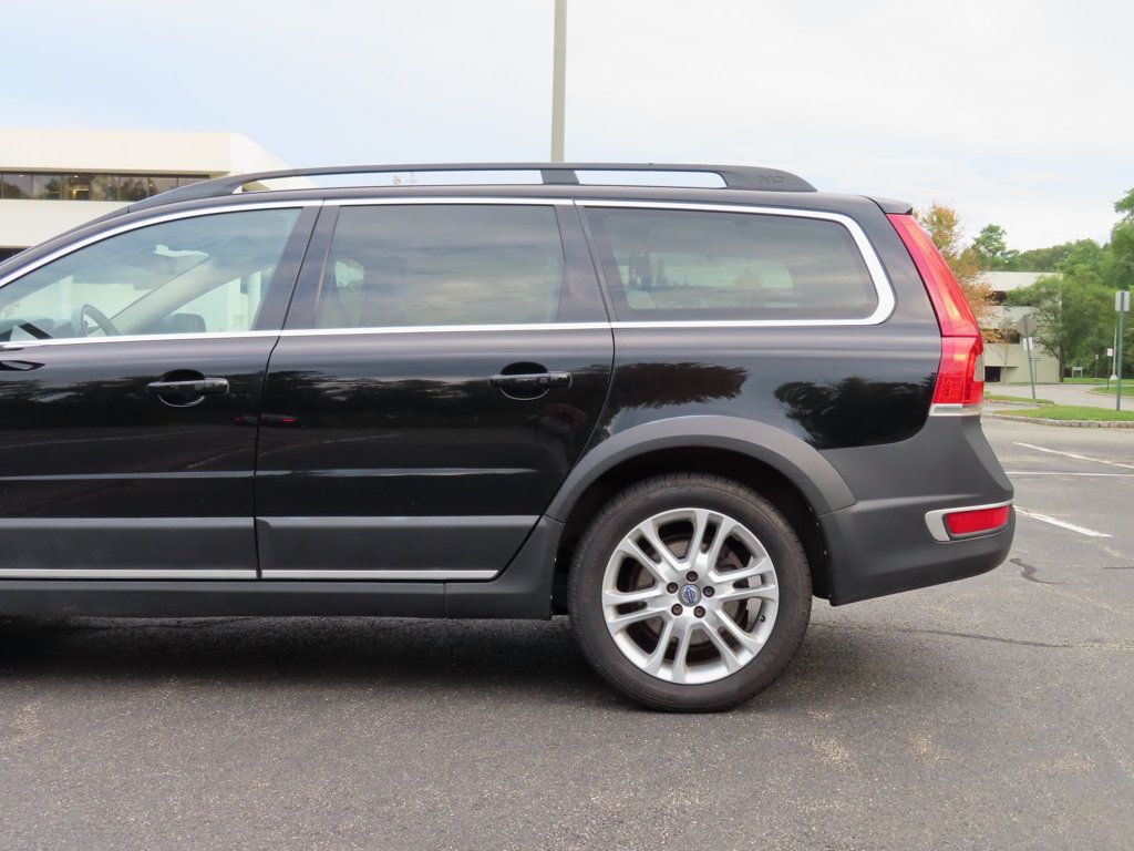2016 Volvo XC70 T5 Premier photo 12