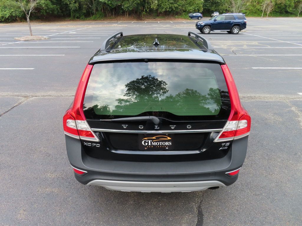 2016 Volvo XC70 T5 Premier photo 15