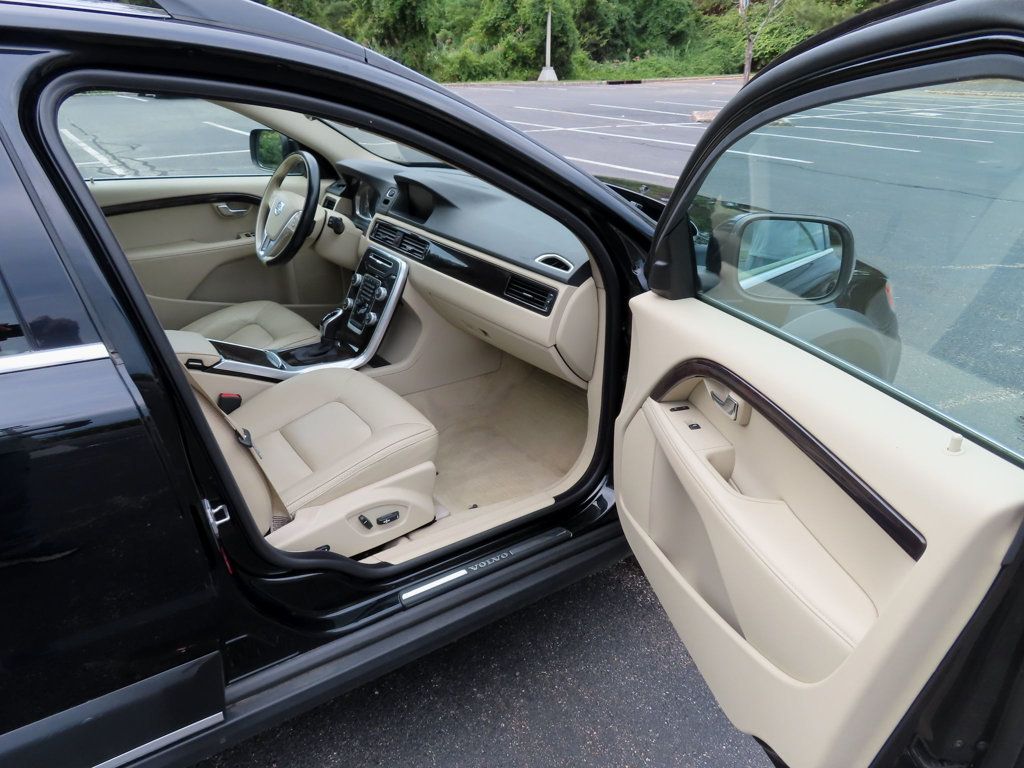 2016 Volvo XC70 T5 Premier photo 24