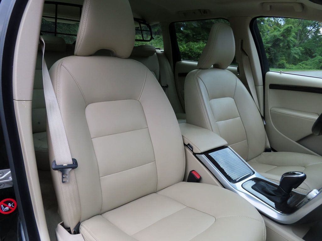 2016 Volvo XC70 T5 Premier photo 26