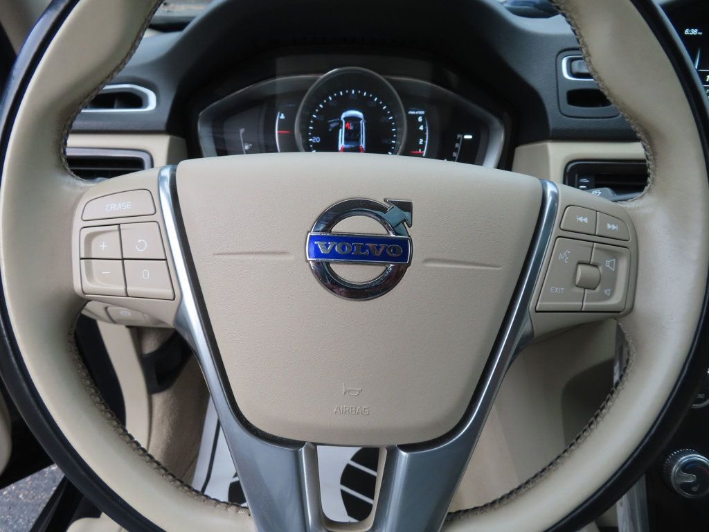 2016 Volvo XC70 T5 Premier photo 39