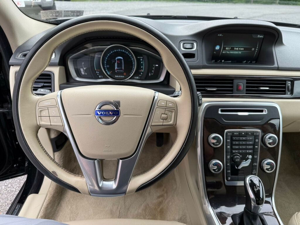 2016 Volvo XC70 T5 Premier photo 27