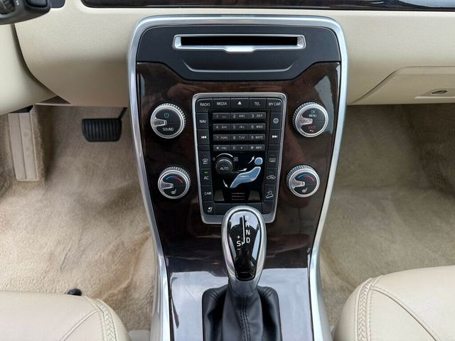 2016 Volvo XC70 AWD 4dr Wagon T5 Premier - 22846946 - 30