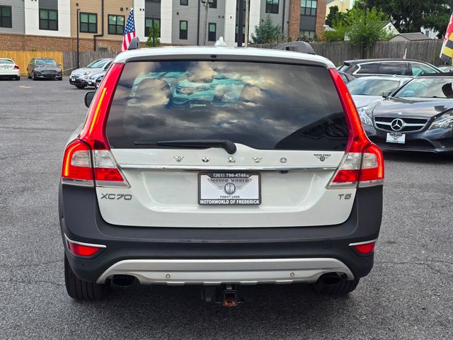 2016 Volvo XC70 T5 Drive-E FWD Premier's photo