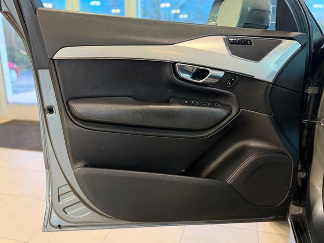 2016 Volvo XC90 AWD 4dr T5 Momentum - 23017533 - 17