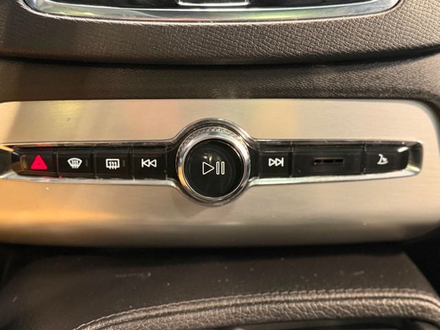 2016 Volvo XC90 AWD 4dr T5 Momentum - 23017533 - 32