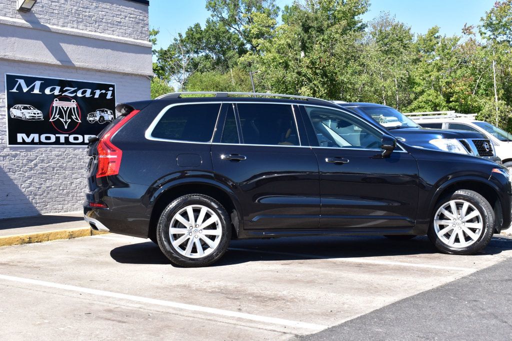 2016 Volvo XC90 AWD T6 Momentum photo 3