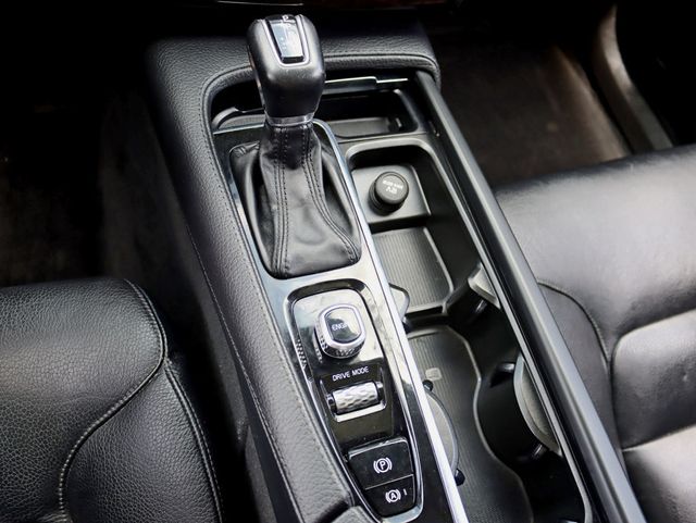 2016 Volvo XC90 AWD 4dr T6 Momentum - 22875771 - 18