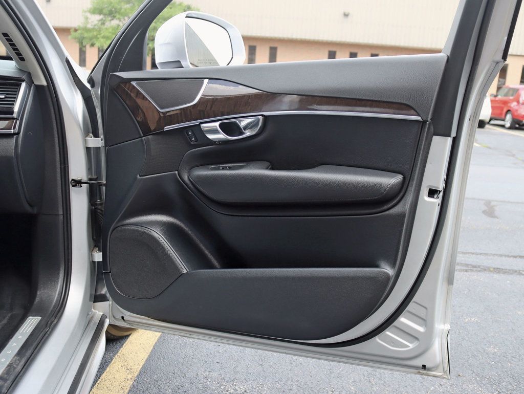 2016 Volvo XC90 AWD 4dr T6 Momentum - 22875771 - 26