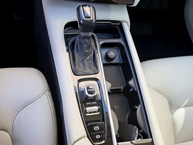 2016 Volvo XC90 AWD 4dr T6 Momentum - 23088131 - 20