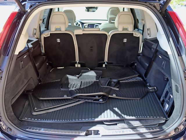 2016 Volvo XC90 AWD 4dr T6 Momentum - 23088131 - 32