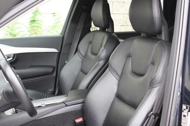 2016 Volvo XC90 AWD 4dr T6 Momentum - 22893440 - 10